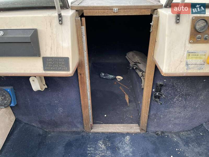 Катер Bayliner 2252 1984 в Киеве фото 17 Катер Bayliner 2252 1984 в Киеве