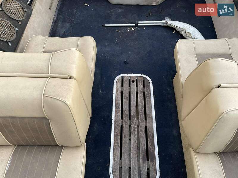 Катер Bayliner 2252 1984 в Киеве фото 25 Катер Bayliner 2252 1984 в Киеве