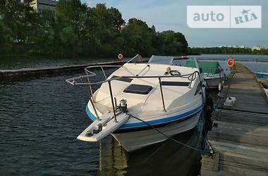 Моторная яхта Bayliner 2455 1990 в 
