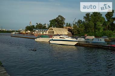 Моторная яхта Bayliner 2455 1990 в 