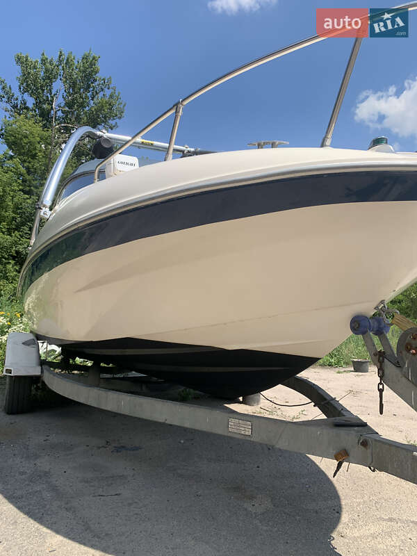 Катер Bayliner Capri 2007 в Кременчуге