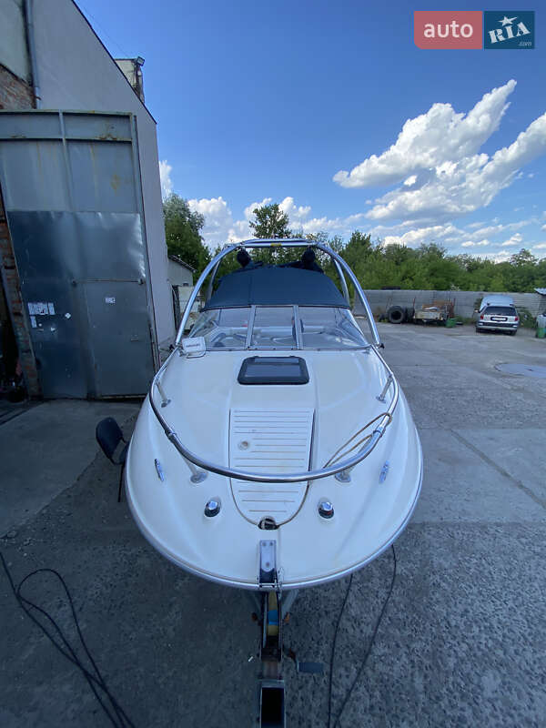 Катер Bayliner Capri 2007 в Кременчуге