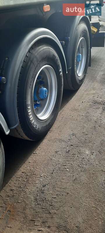 Зерновоз - полуприцеп Benalu 2S21 1989 в Золочеве