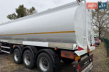 Цистерна Benalu 2S21 2015 в Киеве