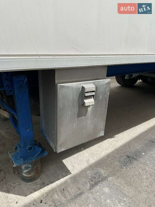 Ізотермічна будка Benalu 3S24 2008 в Миколаєві