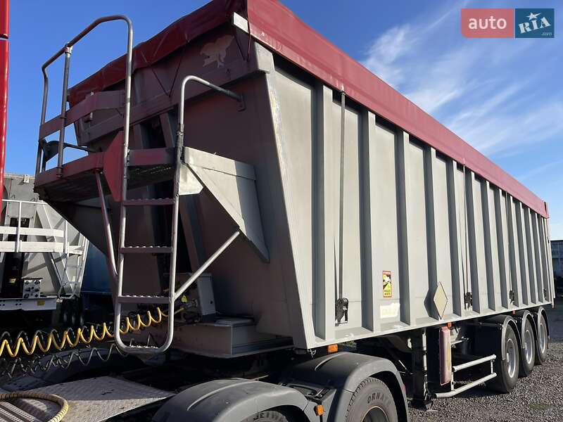 Самоскид напівпричіп Benalu Agriliner 2007 в Вінниці