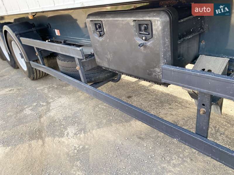 Самоскид причіп Benalu Benalu 2004 в Хусті