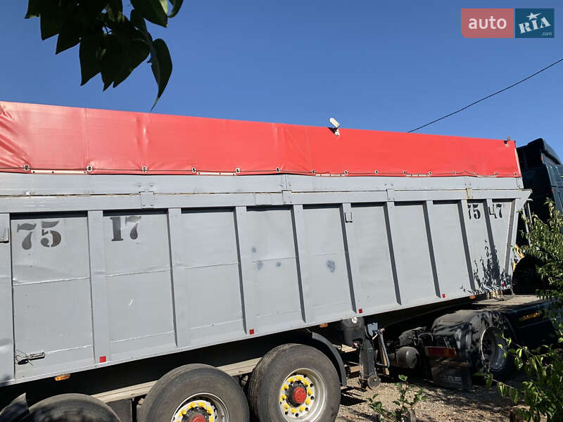 Зерновоз - напівпричіп Benalu Benalu 2004 в Погребище