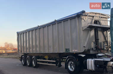 Самоскид напівпричіп Benalu Benalu 1992 в Дубні