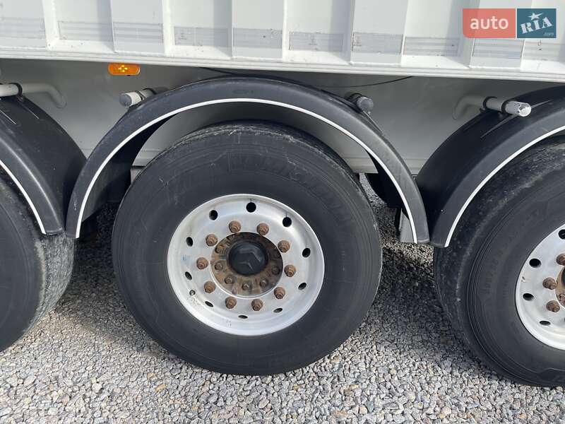 Зерновоз - полуприцеп Benalu Bencere 2013 в Виннице