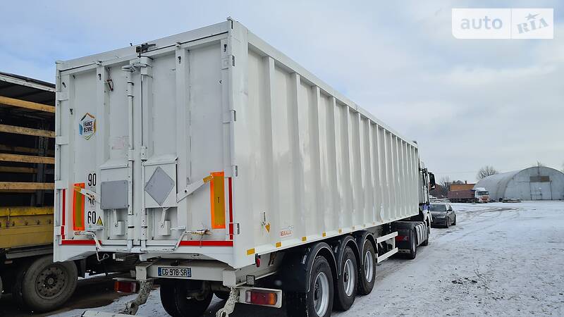 Самосвал полуприцеп Benalu C34CMS01 2009 в Виннице