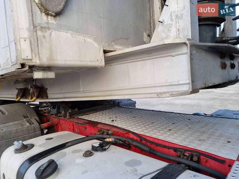 Самосвал полуприцеп Benalu Fruehauh 2010 в Виннице