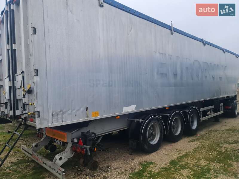 Самосвал полуприцеп Benalu Fruehauh 2010 в Виннице