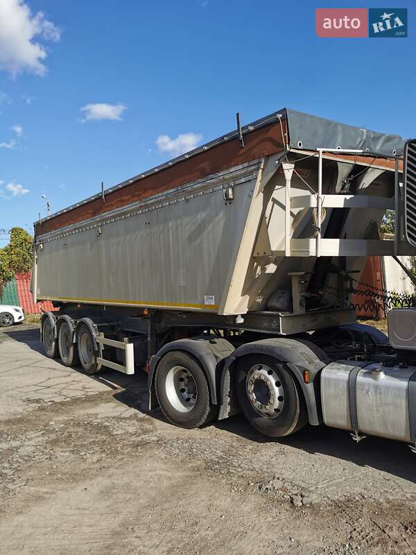 Самоскид напівпричіп Benalu GT 2001 в Умані фото 4 Самоскид напівпричіп Benalu GT 2001 в Умані