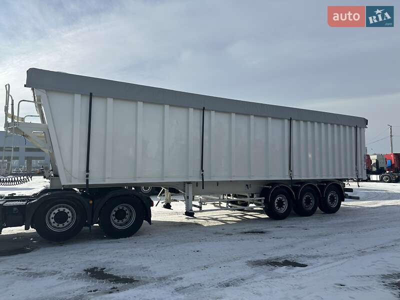 Зерновоз - напівпричіп Benalu С34 2008 в Чернівцях
