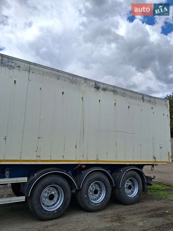 Зерновоз - полуприцеп Benalu T 2000 в Хмельницком фото 15 Зерновоз - полуприцеп Benalu T 2000 в Хмельницком