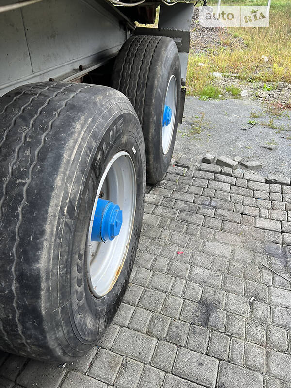 Зерновоз - полуприцеп Benalu TF34C1 1990 в Золочеве