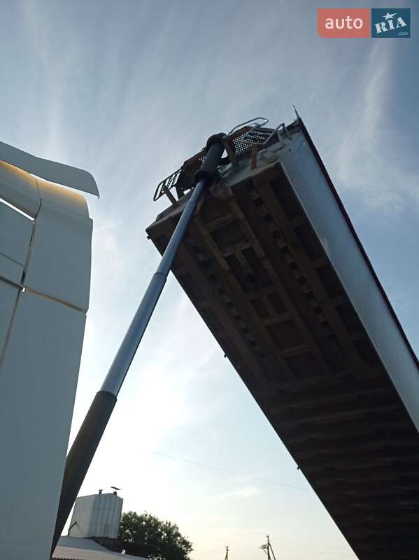 Другие прицепы Benalu TF34C1 2006 в Желтых Водах фото 2 Другие прицепы Benalu TF34C1 2006 в Желтых Водах