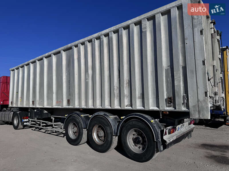 Зерновоз - полуприцеп Benalu TF34C1 2000 в Львове