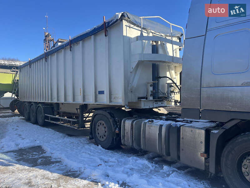 Зерновоз - напівпричіп Benalu TF34C1 1998 в Старій Синяві