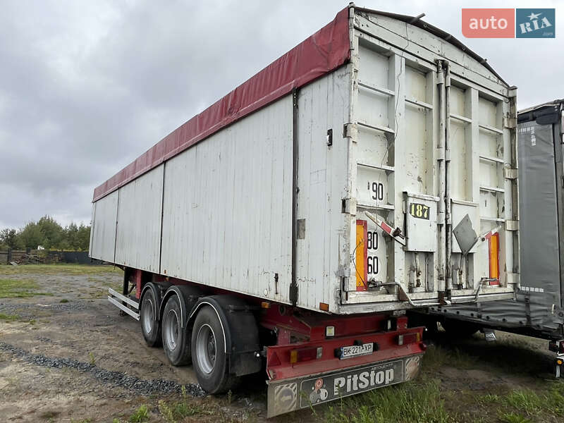 Зерновоз - полуприцеп Benalu TF34C1 1993 в Ровно фото 3 Зерновоз - полуприцеп Benalu TF34C1 1993 в Ровно