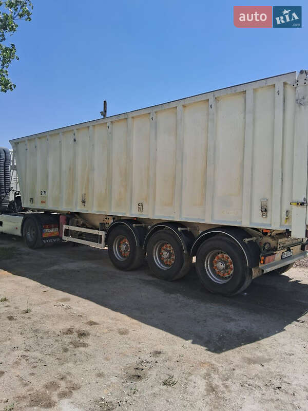 Самосвал полуприцеп Benalu TX 2002 в Николаеве