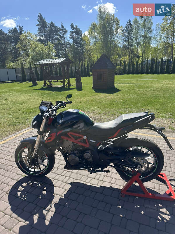 Мотоцикл Без обтекателей (Naked bike) Benelli 302S 2020 в Ратным фото 7 Мотоцикл Без обтекателей (Naked bike) Benelli 302S 2020 в Ратным
