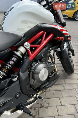 Мотоцикл Без обтекателей (Naked bike) Benelli TNT 302S 2019 в 