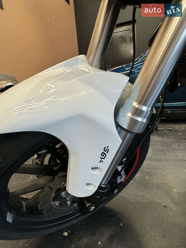 Мотоцикл Без обтекателей (Naked bike) Benelli TNT 302S 2019 в Одессе