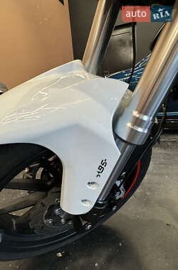 Мотоцикл Без обтекателей (Naked bike) Benelli TNT 302S 2019 в 