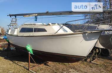 Парусна яхта Beneteau Oceanis 2023 в Києві