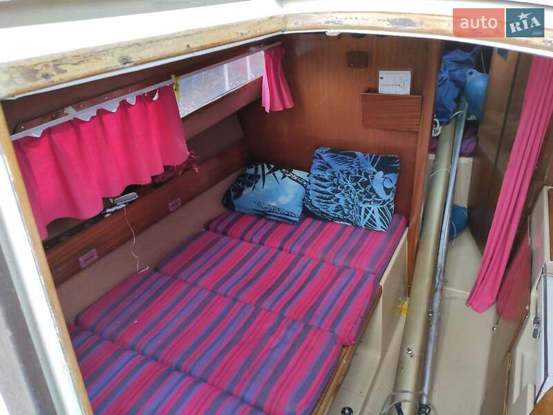 Парусная яхта Beneteau Oceanis 1987 в Киеве