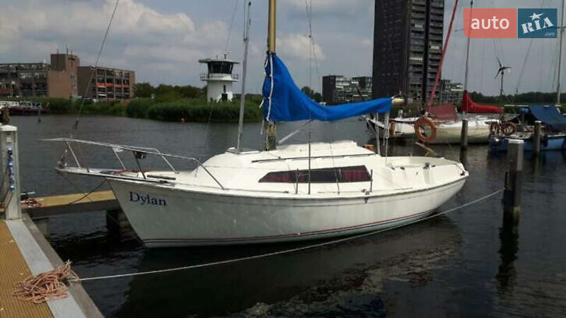 Парусная яхта Beneteau Oceanis 1987 в Киеве