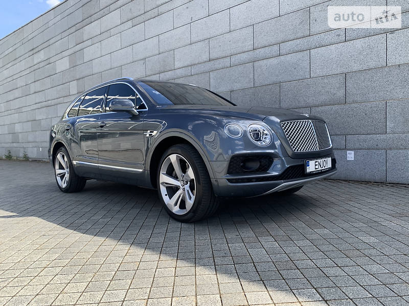 Позашляховик / Кросовер Bentley Bentayga 2016 в 