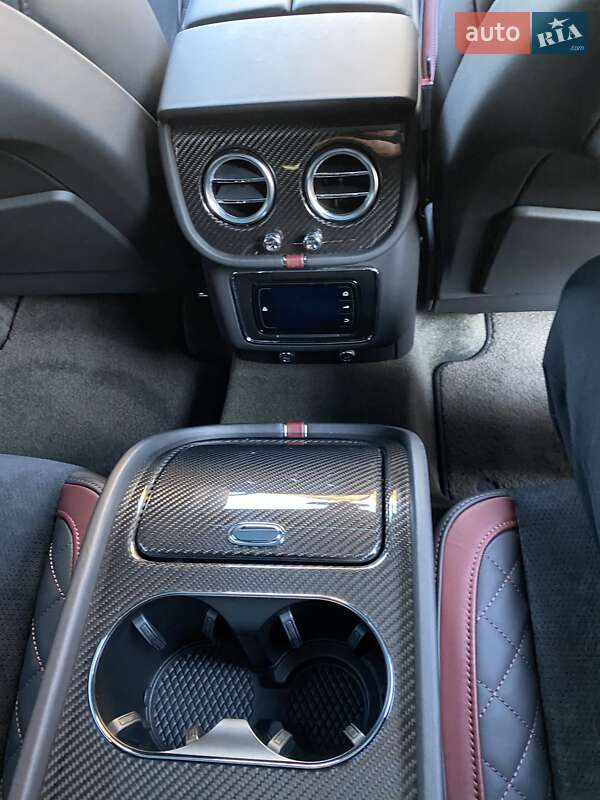 Внедорожник / Кроссовер Bentley Bentayga 2019 в Одессе