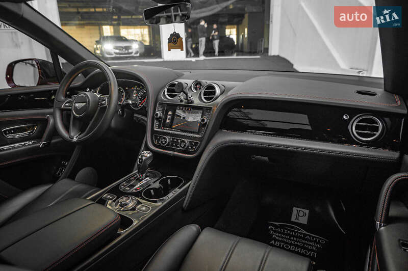 Внедорожник / Кроссовер Bentley Bentayga 2018 в Одессе фото 45 Внедорожник / Кроссовер Bentley Bentayga 2018 в Одессе