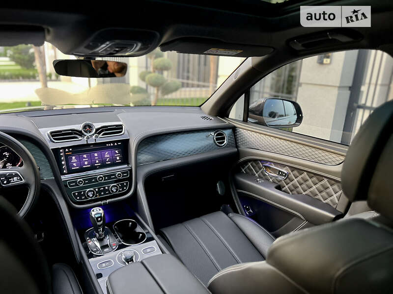 Внедорожник / Кроссовер Bentley Bentayga 2020 в Одессе
