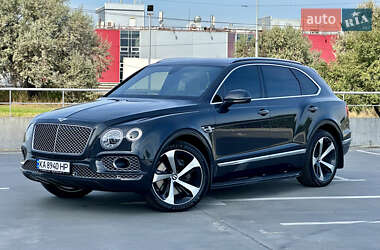 Внедорожник / Кроссовер Bentley Bentayga 2016 в 
