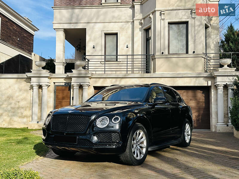 Внедорожник / Кроссовер Bentley Bentayga 2016 в Одессе