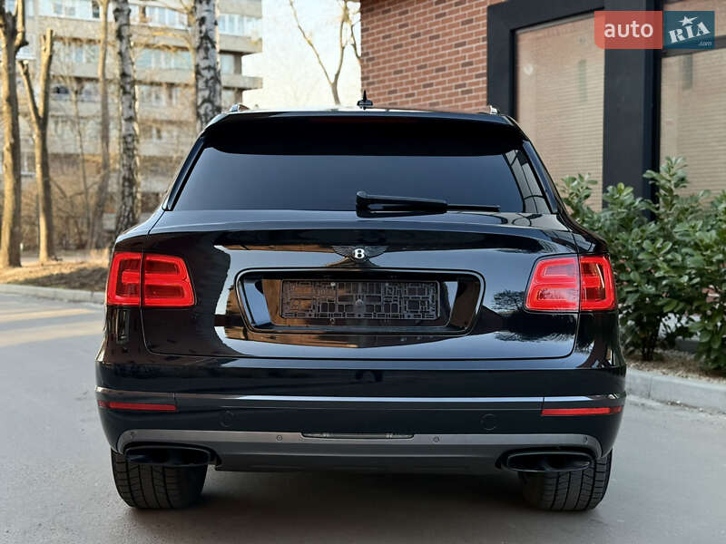 Внедорожник / Кроссовер Bentley Bentayga 2016 в Львове