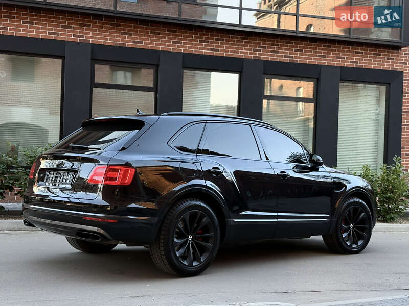 Внедорожник / Кроссовер Bentley Bentayga 2016 в Львове