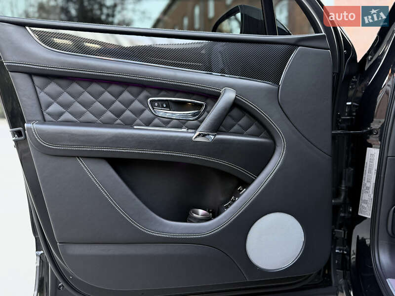 Внедорожник / Кроссовер Bentley Bentayga 2016 в Львове
