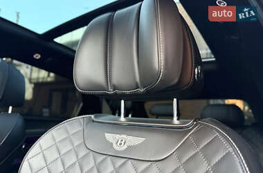Внедорожник / Кроссовер Bentley Bentayga 2016 в 