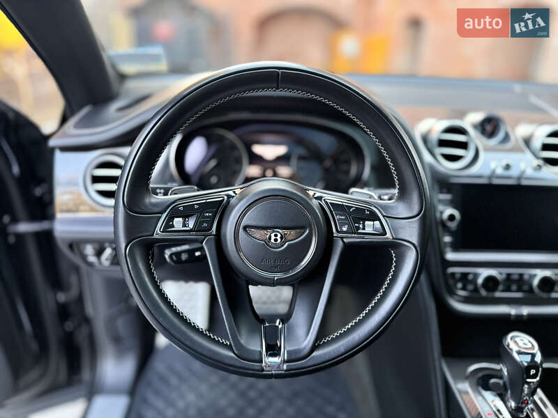 Внедорожник / Кроссовер Bentley Bentayga 2016 в Львове