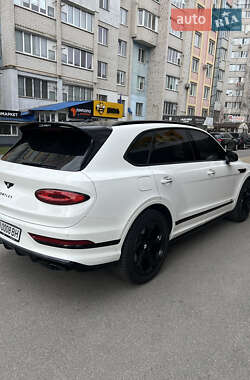 Внедорожник / Кроссовер Bentley Bentayga 2021 в 