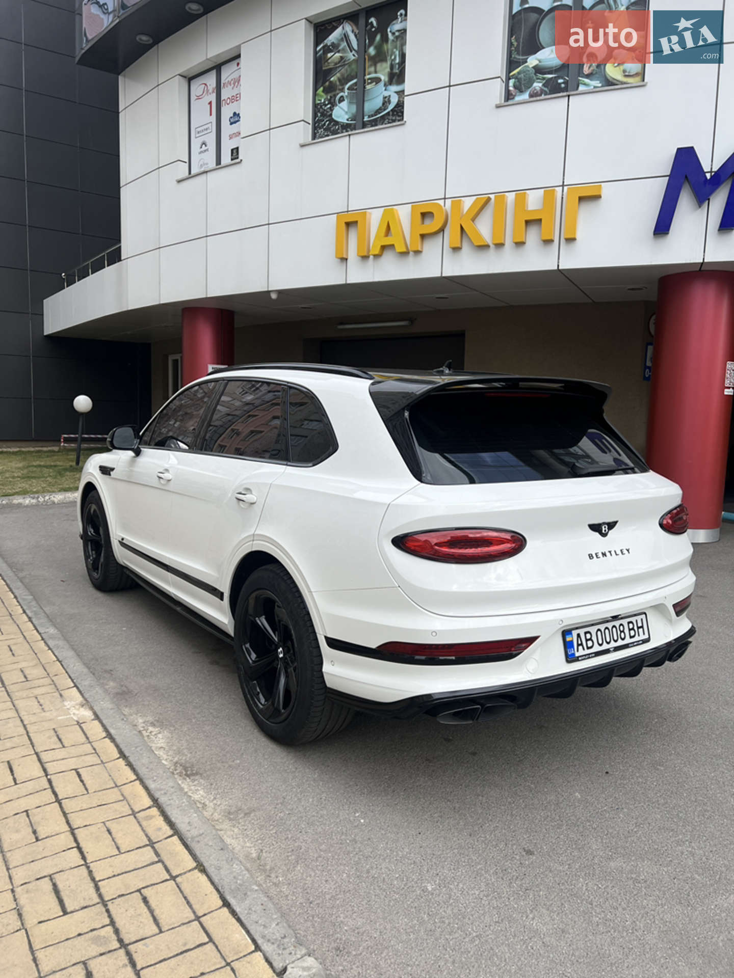 2021 Bentley Bentayga - мініатюра 3
