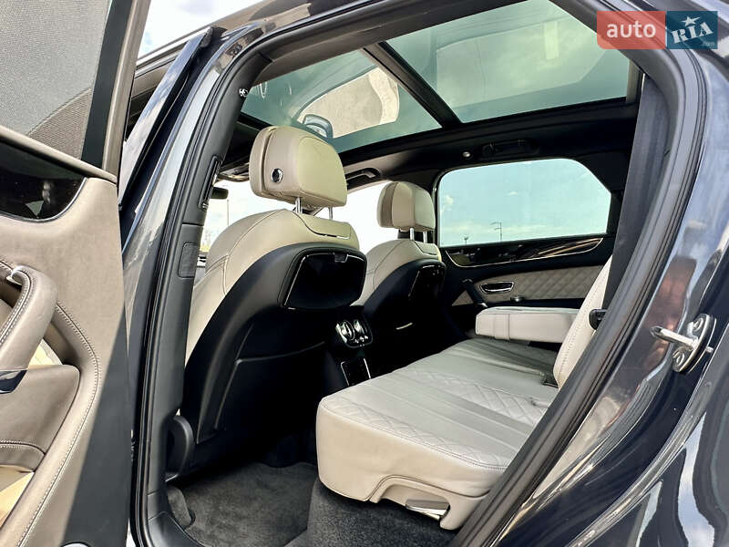 Внедорожник / Кроссовер Bentley Bentayga 2016 в Киеве