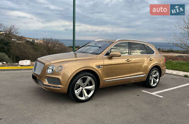 Внедорожник / Кроссовер Bentley Bentayga 2017 в 