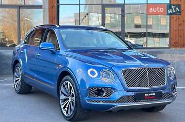 Внедорожник / Кроссовер Bentley Bentayga 2016 в 
