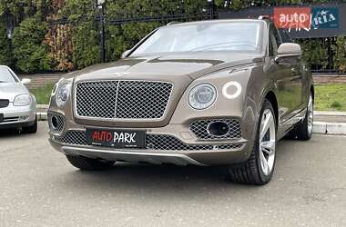 Внедорожник / Кроссовер Bentley Bentayga 2017 в 